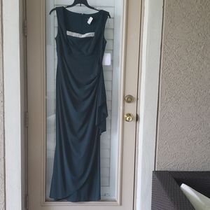 R & M Richards Sleeveless Evening Dress Gown -Sz 8